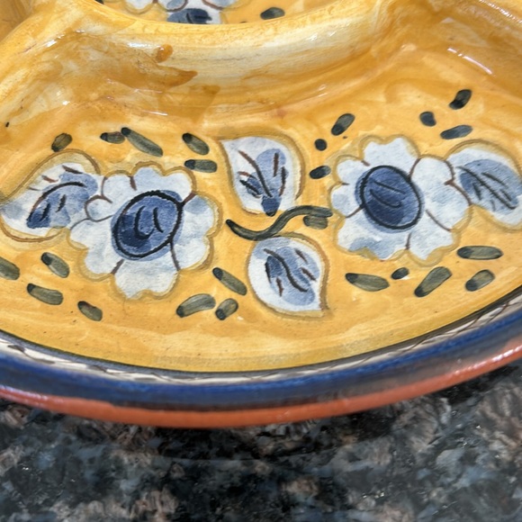 MADE IN PORTGUAL CLAY DIVIDED HAND PAINTED FLORAL DISH - Picture 2 of 4